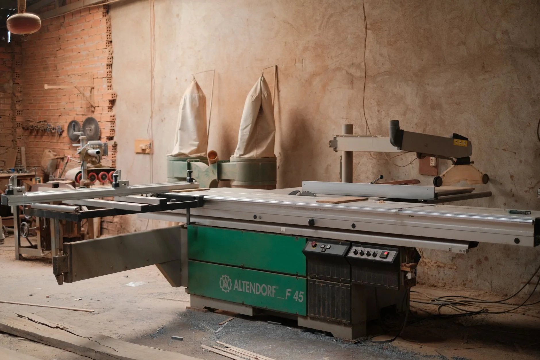 Best Dust Collectors for Small Workshops: 9 Top Picks Compared