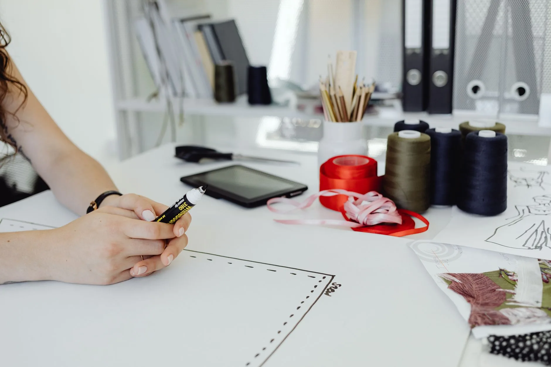 Best Fabric Marking Pens for Sewing: Top Heat-Erasable and Washable Picks Compared