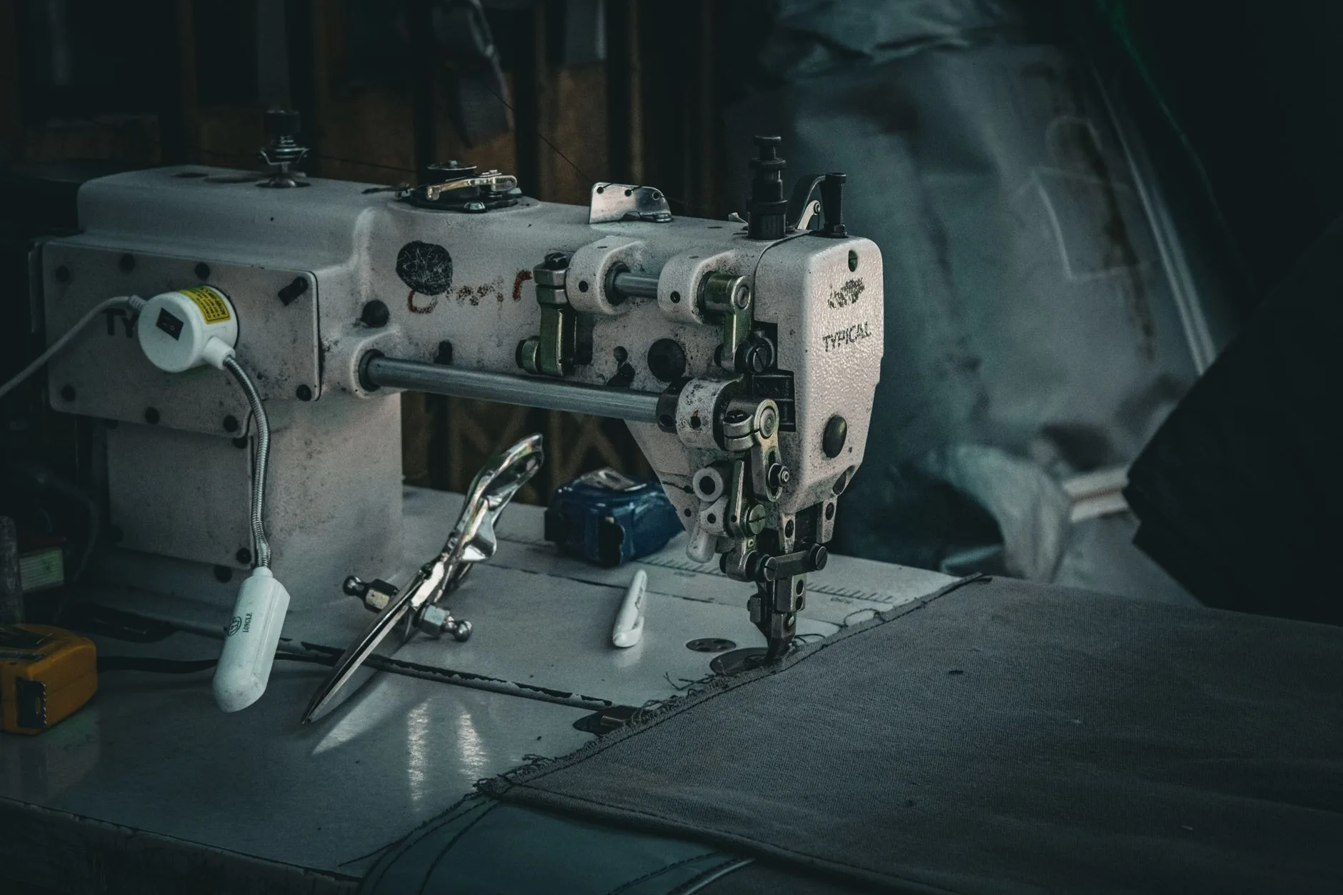Best Heavy Duty Sewing Machines of 2026: Top Picks for Denim, Canvas, and Thick Fabrics
