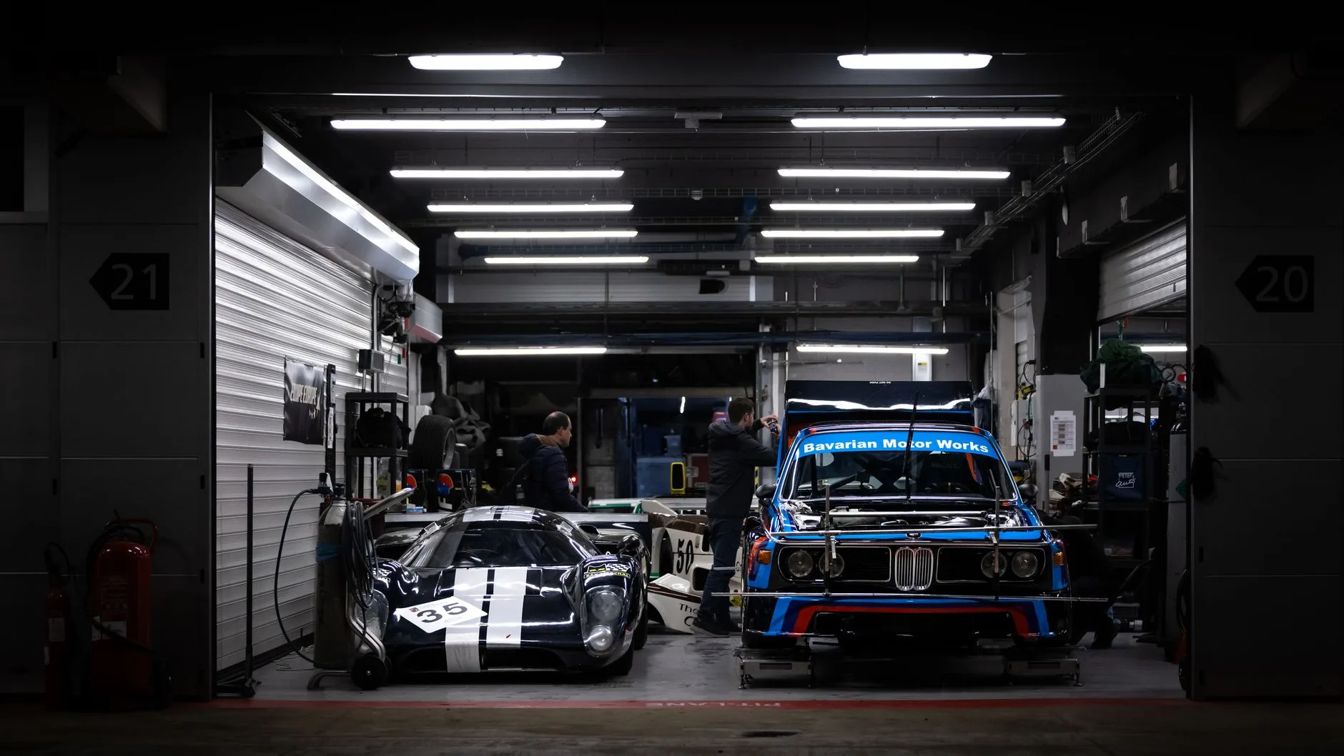 Best LED Work Lights for Garages: 9 Top Choices for Bright, Even Garage Lighting